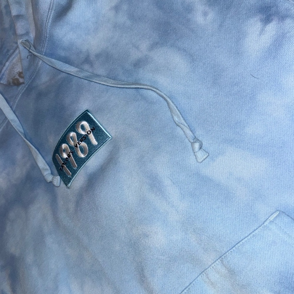 Taylor Swift 1989 Taylor's Version Blue Tie Dye Hoodie Sweatshirt Medium